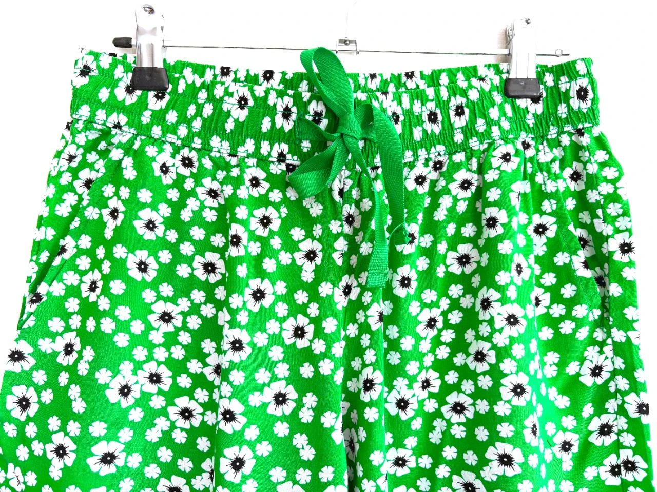 🌿 HEMA short de flores verdes – tamanho P – confortável e fofo – photo 3